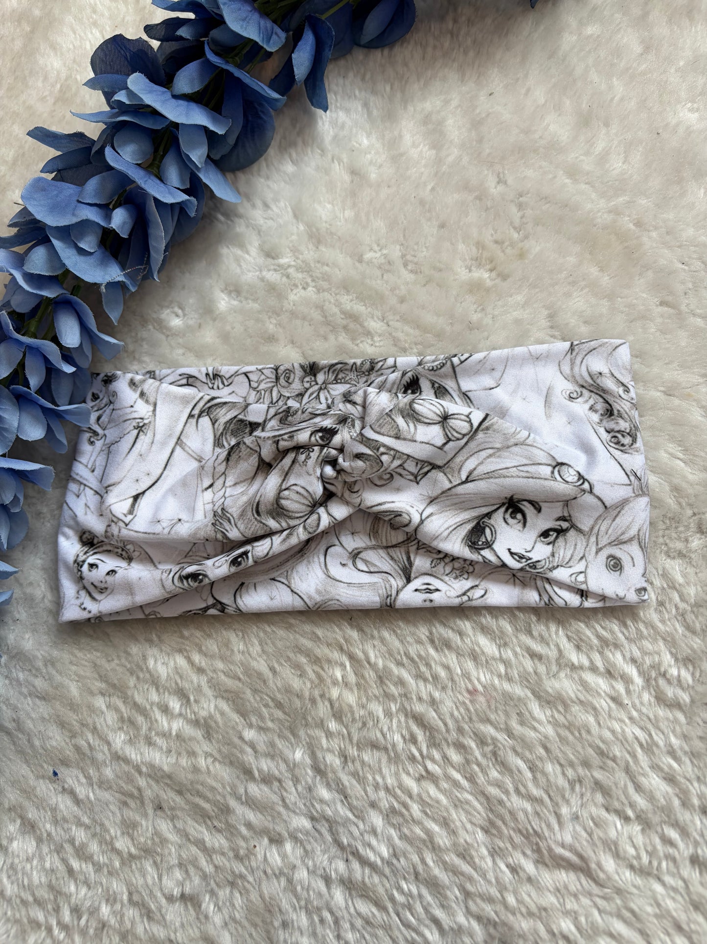 Bandeau twist princesse dessins au crayon
