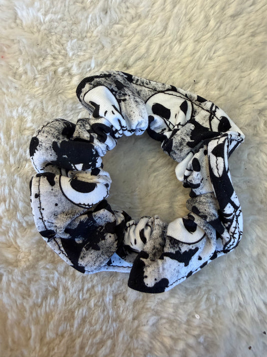 Chouchou à cheveux motif visages de squelettes noir et blanc