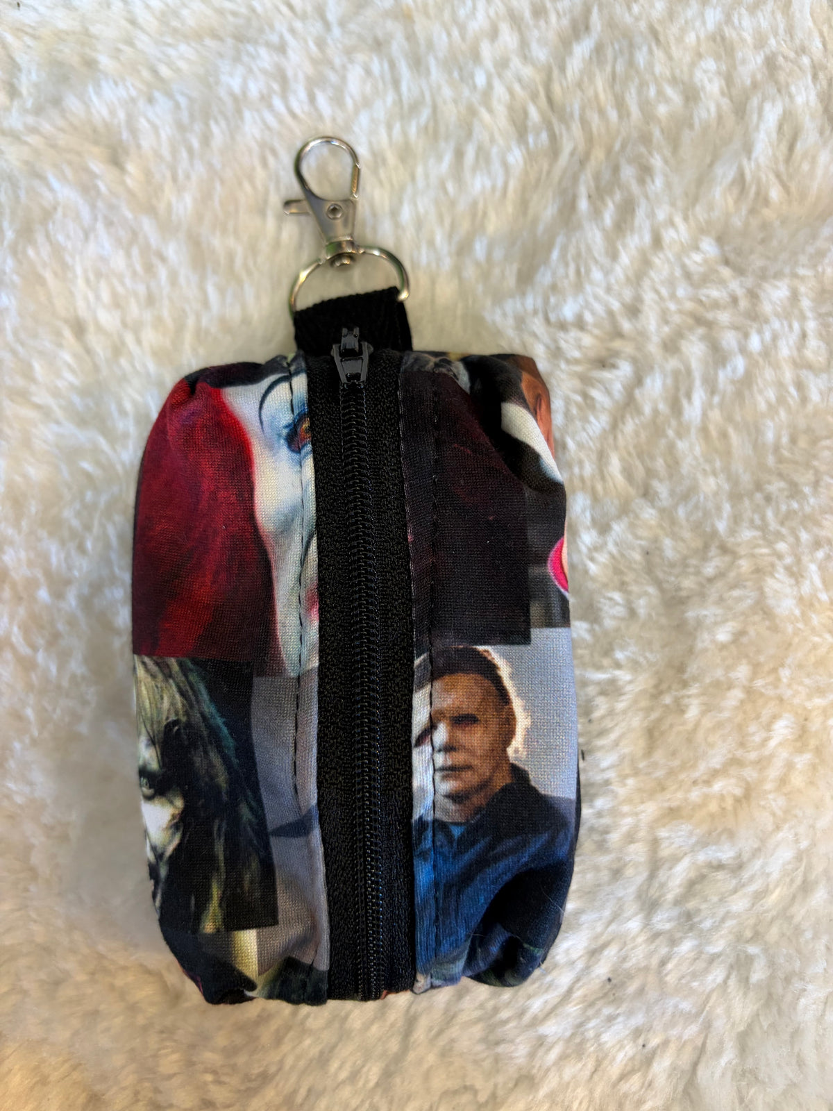 petite pochette à kleenex ou monnaie